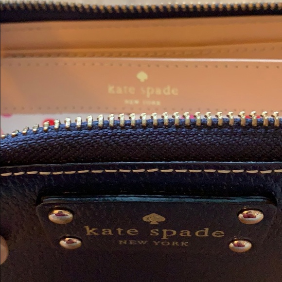Kate Spade Wallet - Picture 6 of 7